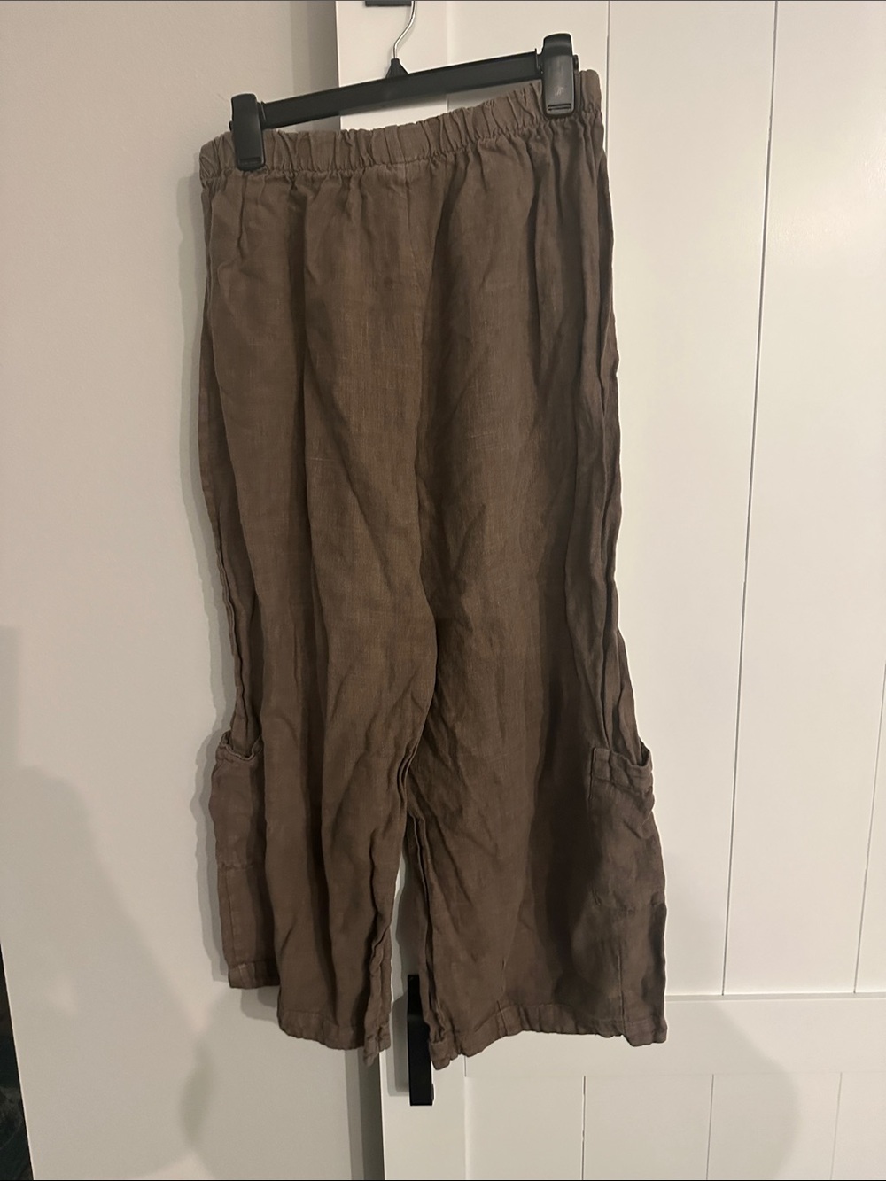 bryn Walker Brown Straight-Leg Linen Blend Pants signs of  wear.